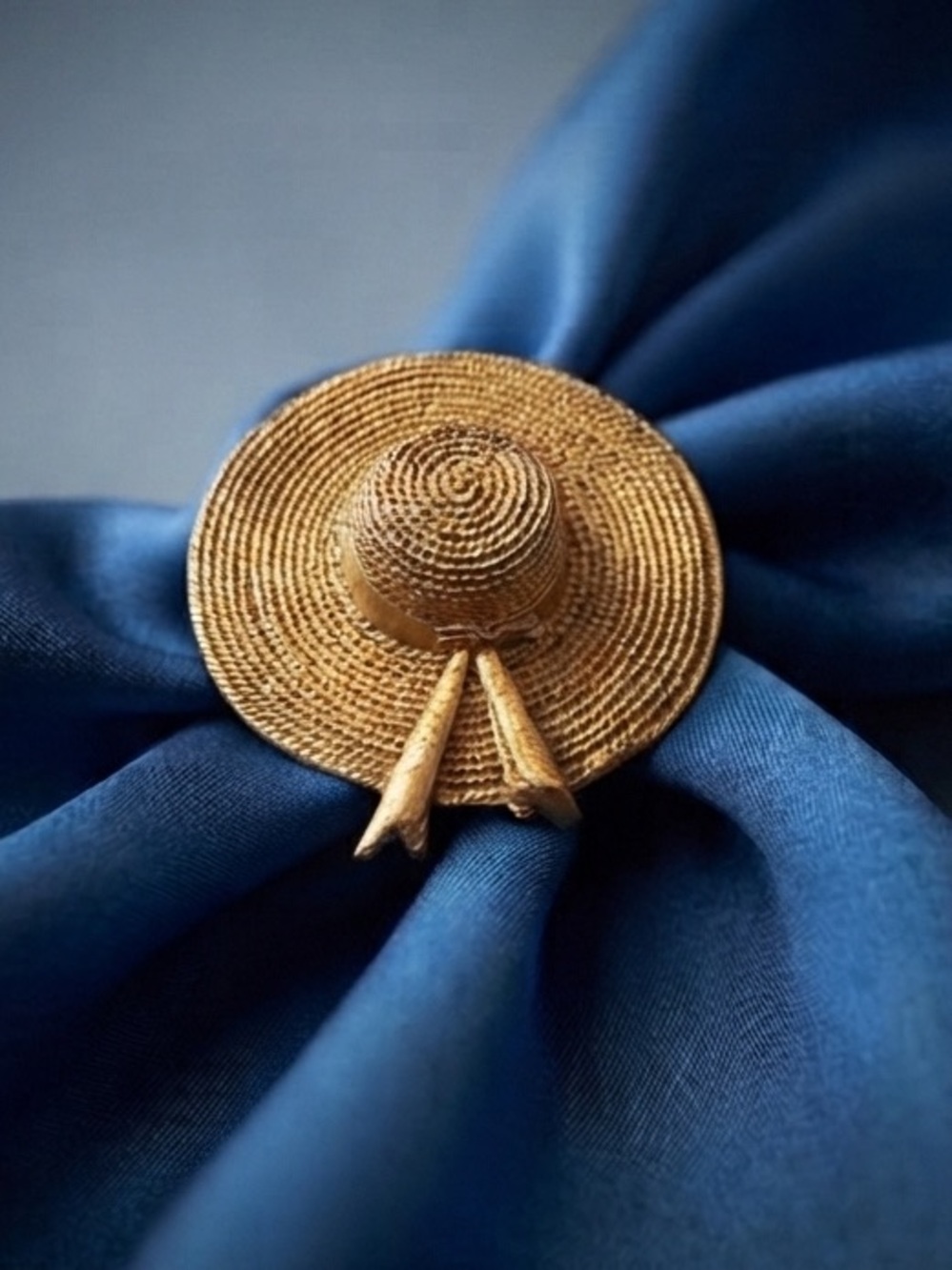 Vintage Michele Lynn Gold Tone Straw Hat Scarf Ring
